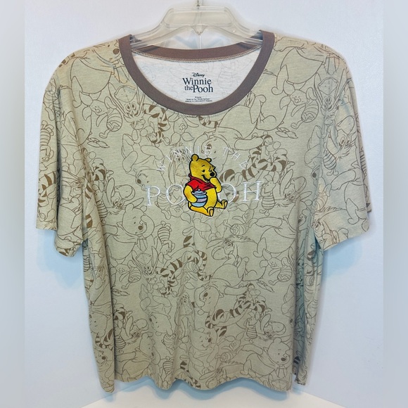 Women’s Disney Winnie the Pooh All Over Print Embroidered Patch TShirt Size 2X - Picture 1 of 6